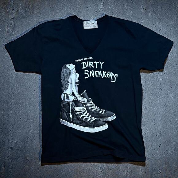 Dom Rebel Graphic T-Shirt Womens Black V-Neck Finders Keepers Dirty Sneakers XL - Picture 1 of 8